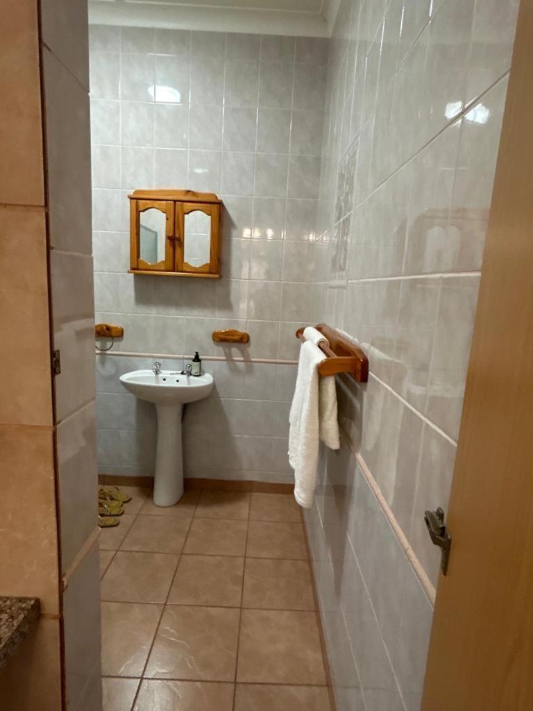 Blue Lantern Bed And Breakfast Kempton Park Habitación foto