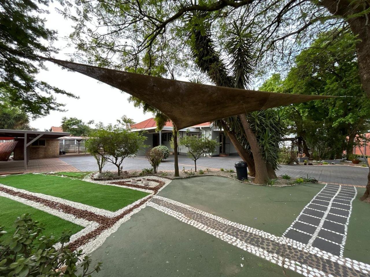 Blue Lantern Bed And Breakfast Kempton Park Exterior foto