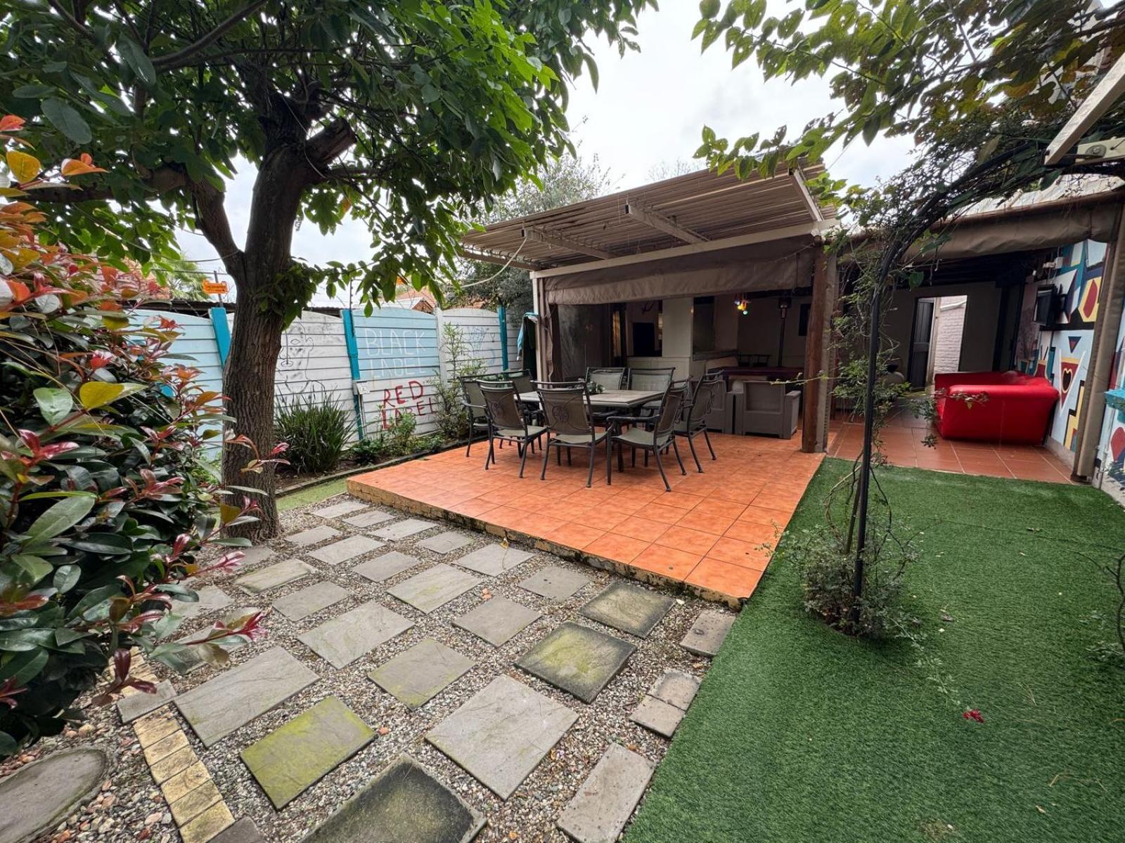 Blue Lantern Bed And Breakfast Kempton Park Exterior foto